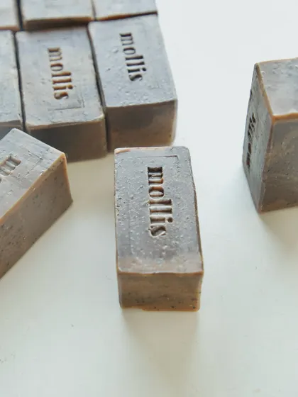 My Milano Morning bars are inspired by crisp Milan mornings and strong espressos. This version has a smoother finish, without the ground oatmeal.