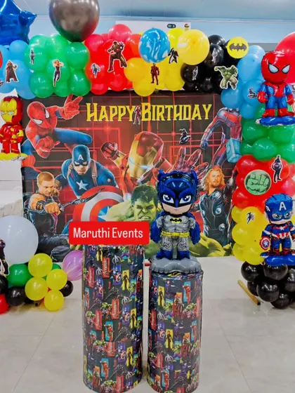 An action-packed superhero theme party featuring the Avengers. This decoration includes a dynamic backdrop with characters like Hulk and Iron Man, themed balloon columns, and character cutouts to make any child feel like a hero for the day.