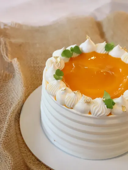 A close-up of the delicious and fresh mango topping on my Aamras cake.
