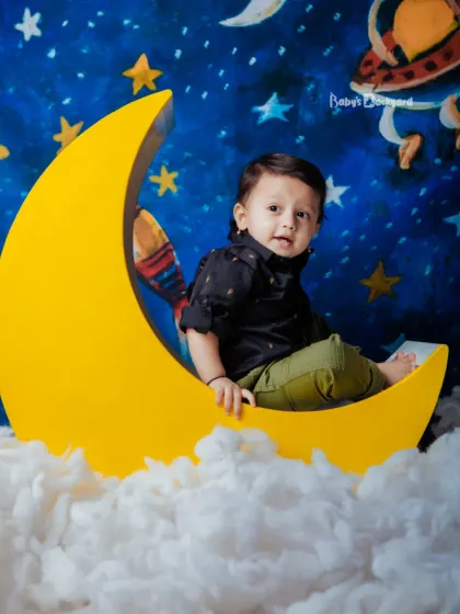 Floating on clouds, sitting on the moon. We create magical, dreamy scenes in our studio.