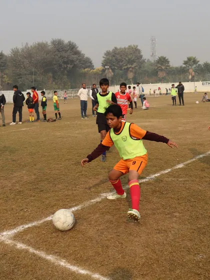 A player demonstrates excellent ball control as he moves down the line during Week 2 of the HCL Future Stars Grassroots League.