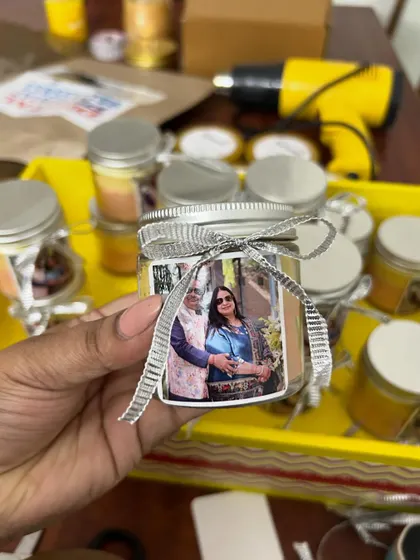 These ombré scented candles with custom photo labels are a great gifting option for anniversaries or engagements.