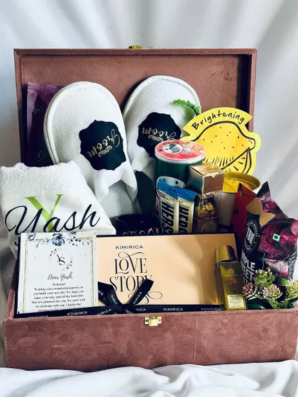 Our groom hamper is designed to be both luxurious and practical. It's a thoughtful gift that he will surely appreciate and use.