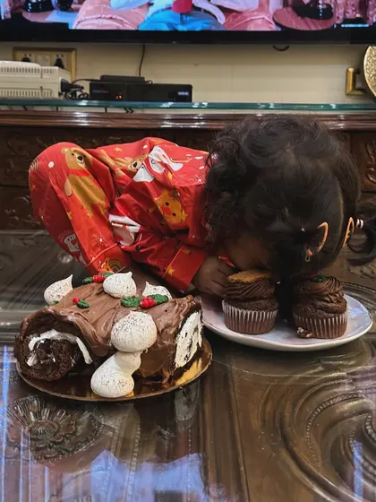 Nothing says Christmas like a classic Yule log cake and festive cupcakes. It was so heartwarming to see my creations being a part of your holiday celebrations, especially this adorable shot of a little one enjoying a cupcake.