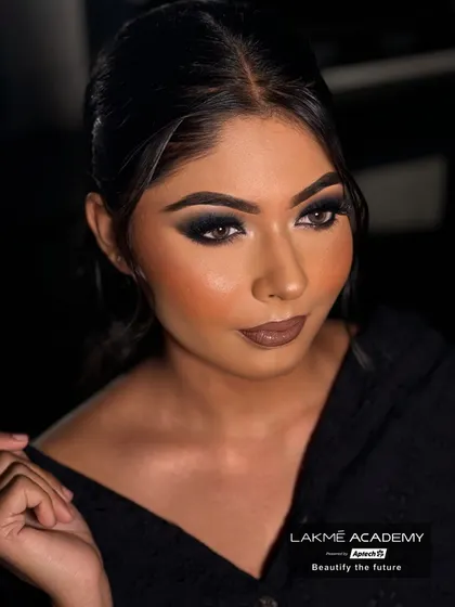 A classic smokey eye with a modern twist. This look, created by our students, is a staple in any makeup artist's skill set, and we ensure our students master it to perfection.