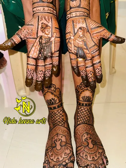 A full bridal look combining bride and groom portraits on the hands with intricate patterns on the feet. The wedding date is also included as a personal touch.