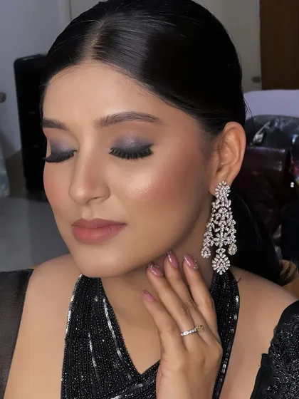 A close-up on a dramatic smokey eye. This is a fundamental technique for any makeup artist, and my course provides detailed instruction on how to achieve it perfectly.