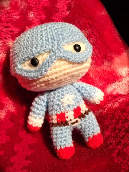 Mini Captain America, ready to save the day. A perfect palm-sized gift for an Avengers fan.