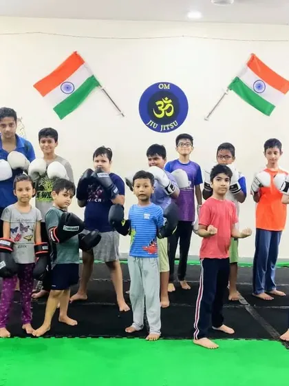 Sunday Funday means Muay Thai time. A great group of students came together to train, sweat, and share their passion for striking.