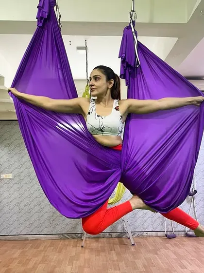Find your power and defy your limits with us. Aerial yoga is a journey of empowerment, helping you build physical strength and mental resilience. Here, we use the silk hammock to explore poses that make you feel strong, graceful, and free.