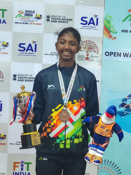 Aasra Sudhir with her bronze medal from the Khelo India Beach Games.