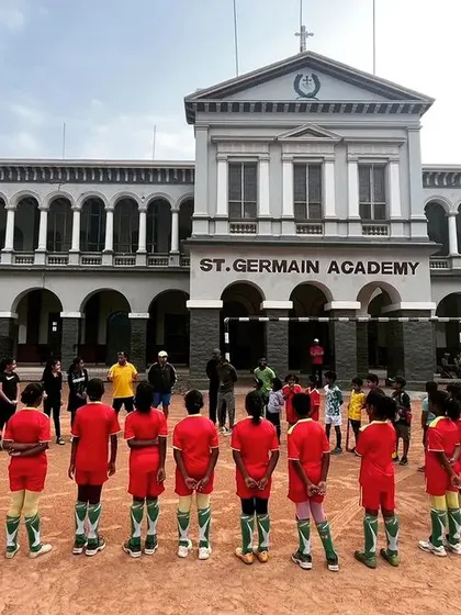 Our campers gathered in front of the historic St. Germain Academy building on the first day of our 2023 camp.
