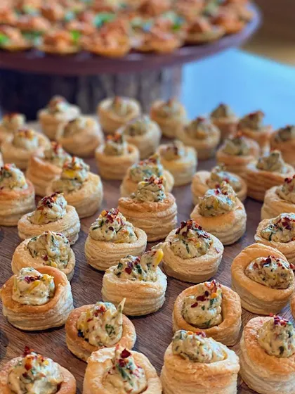 These creamy spinach and corn vol-au-vents are a classic party snack. The flaky puff pastry filled with a warm, savory mixture is pure comfort in a bite.