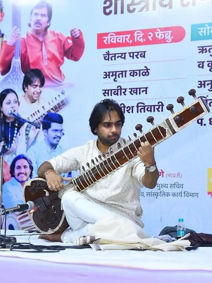 A solo moment during my performance at the Bhimsen Joshi Mahotsav. Even in a duet, there are moments for individual expression, showcasing the unique voice of each instrument.