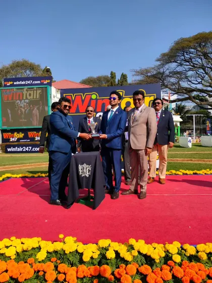 The Indian Republic Trophy is presented to the winning connections of Tripitaka.