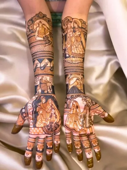 Another example of a four-portrait design, this one captures different moments of the wedding journey, from the couple's meeting to the ceremony itself.