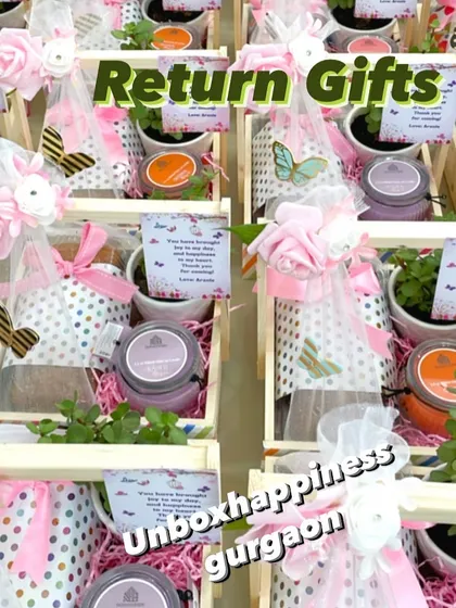 An assortment of return gift baskets with candles in different colors, showing how I can customize details for a large order.