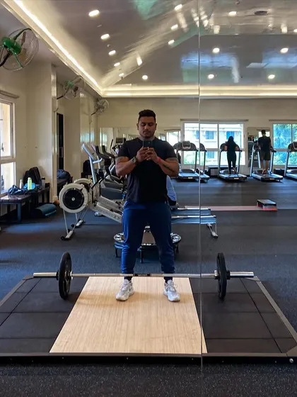 Always come back. No matter the setbacks, the gym is where I return to rebuild and get stronger. Here I am, ready for a deadlift session.