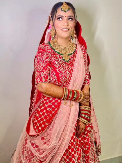 Another shot of this radiant bride, capturing her happy and relaxed look.