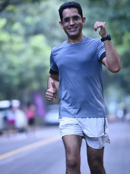 Another shot of our ultra-runner looking strong. The journey to an ultramarathon finish line is long, but it starts with consistent daily effort.