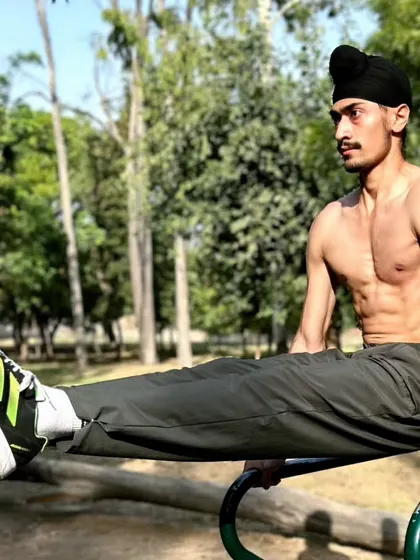 Core strength is the foundation of all movement. The L-sit hold on parallel bars is an advanced calisthenics exercise that builds incredible abdominal and hip flexor strength.