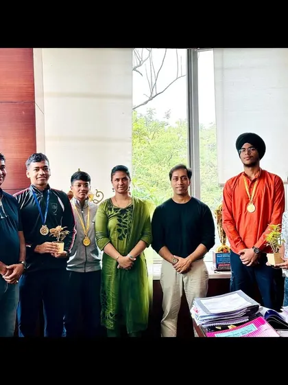 The full team of state medalists with the NMMC Deputy Commissioner and coaches. A proud day for Navi Mumbai boxing.