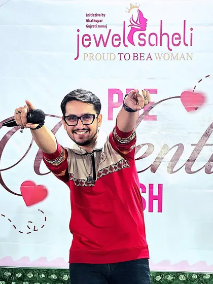 A picture from the Pre-Valentine's bash, an event celebrating womanhood. It was a pleasure to perform for such an enthusiastic audience.