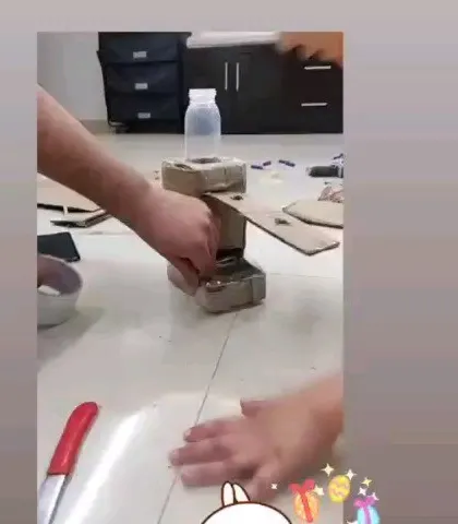 This DIY candy dispenser was a huge hit. Using just cardboard and a small bottle, the children learned to construct a simple machine that really works. It was an engaging, hands-on project that taught them about mechanics in a fun and rewarding way.