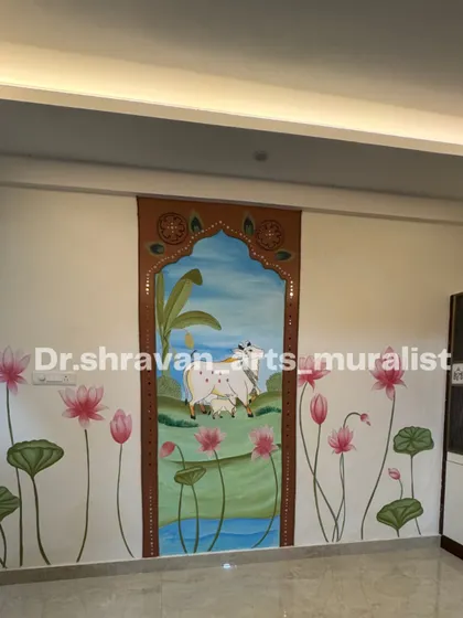 A closer look at the central panel and the hand-painted lotuses. We take great care to ensure the traditional motifs are rendered beautifully, creating a serene and spiritual ambiance.
