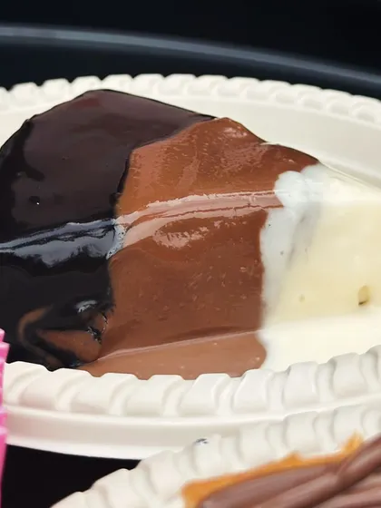 For the indecisive chocolate lover, our Triple Chocolate Cheesecake is the answer. This eggless pastry combines layers of dark, milk, and white chocolate for a truly decadent experience.