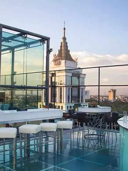 The daytime ambiance at Skyye is perfect for relaxing before the music starts.