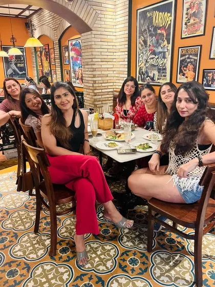 A fun meetup with my MyHealthBuddy family in Noida. It's great to connect with fellow coaches and share our passion.
