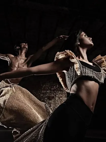 A moment of fluid motion from the Shantanu & Nikhil campaign. The choreography emphasized extension and flow, allowing the fabric of the garments to become a key part of the visual narrative.