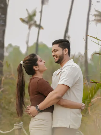 The best photos happen when you forget the camera is there. This candid shot of Vinay and Yachi sharing a genuine laugh is what our work is all about, capturing the effortless joy and real connection between two people.