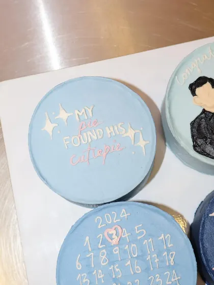"My pie found his cutiepie!" We love creating bento cakes with cute and personal messages like this one from our engagement celebration set. It adds a fun and personal touch to the celebration.