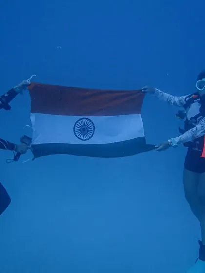 More patriotic spirit from our divers celebrating India's Independence Day underwater in the Maldives.