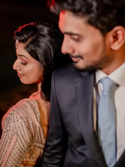 An intimate dance at the reception. We focus on capturing the connection between the couple, creating romantic and elegant photos of their evening celebration.