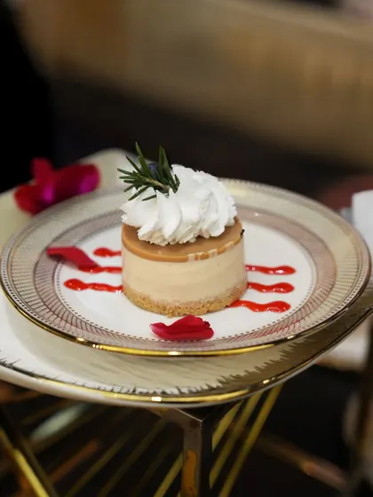 A sophisticated treat for the discerning palate. We infuse a classic, creamy cheesecake with the fragrant, floral notes of Earl Grey tea, creating a dessert that is both comforting and elegantly unique.