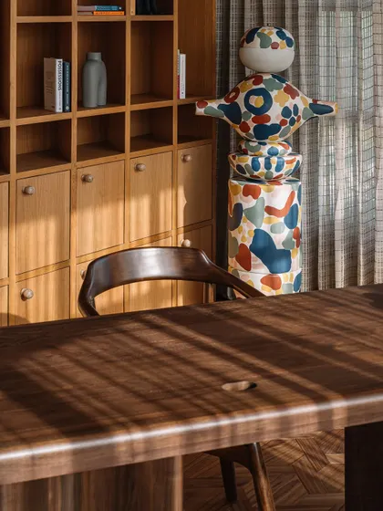 The library at Rehethaan features a custom MuseTRIBE floor lamp, a scaled-up version of our toys, created in collaboration with artist Viki Studio.