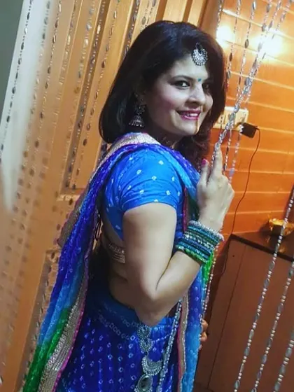A smiling pose in the blue Bandhani lehenga. I believe festive wear should be as comfortable as it is beautiful, so you can enjoy the celebrations.