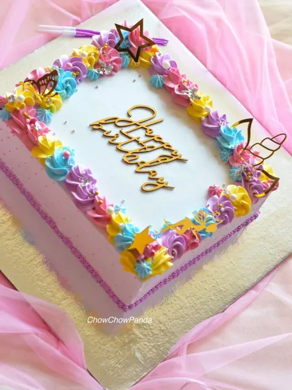 Another view of the unicorn sheet cake, ready for a magical birthday party.