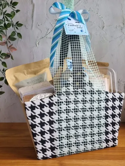 A stylish houndstooth-patterned gift basket for Father's Day. It's packed with a variety of our savory and sweet treats that are sure to make his day extra special.