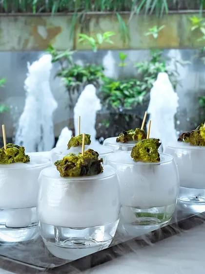 Tantalize your taste buds with the delicious Murgh Alishan Tikka. Find out for yourself if it’s the perfect starter for your next meal.