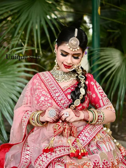This bride is adjusting her kalire, showing off the detailed bangles and rings from her rental jewellery set. I help you find every piece you need.