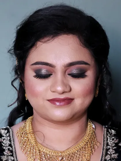 A close up of Afreen's reception makeup, highlighting the beautiful blend of her smokey eye.