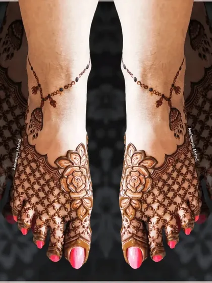 Mehndi isn't just for hands. This beautiful floral design for the feet is a popular choice for brides.