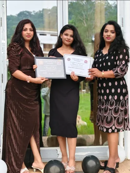 Another graduate from Shalmia Makeover Academy, ready to take on the beauty industry.