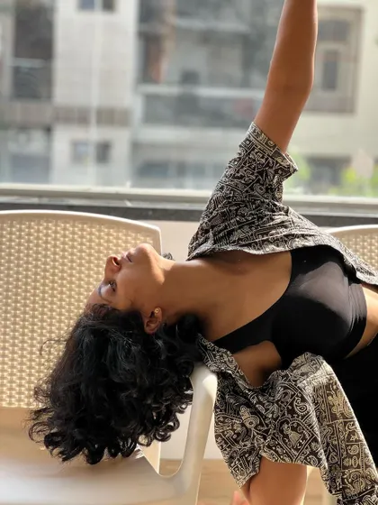 The same pose from a slightly different angle, emphasizing the lines and extension that we work on in jazz technique classes.