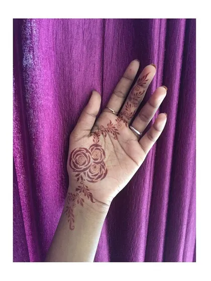 Another shot of the three-rose design, showing how beautifully simple and elegant it looks on the hand.