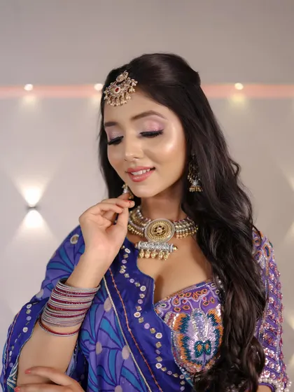 Bringing a touch of fairytale magic to the modern world. This look is all about soft colors and elegant styling.